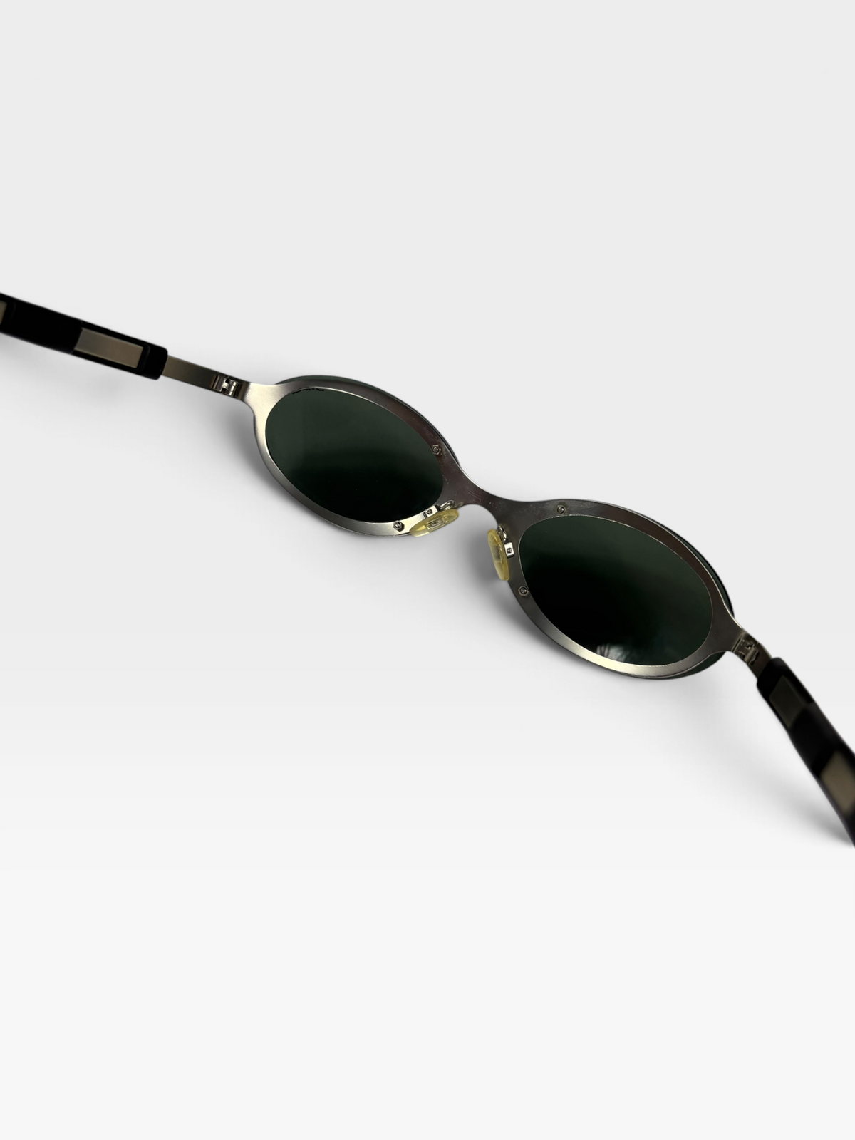 OAKLEY VINTAGE METAL SUNGLASSES